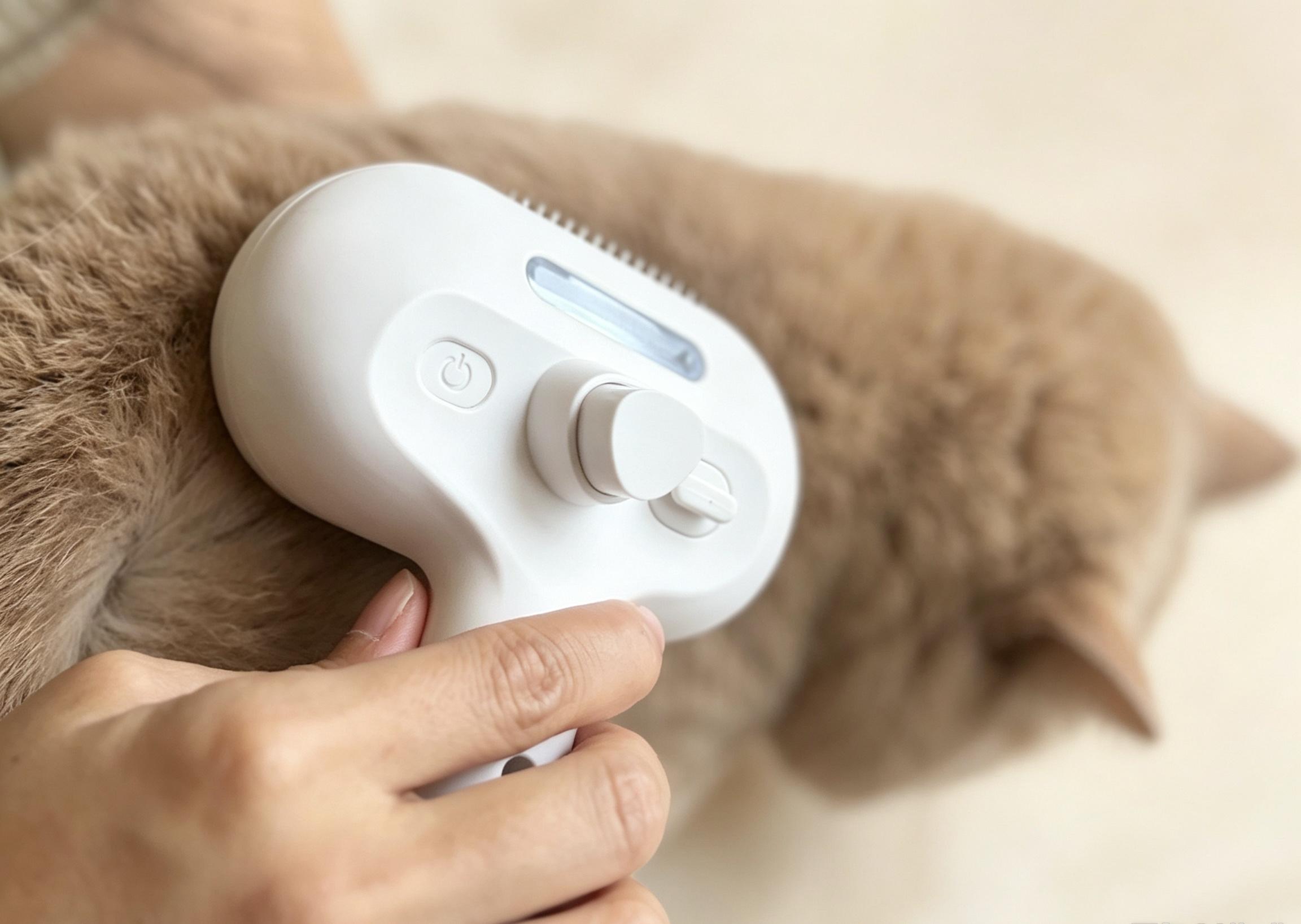 Mist Grooming Brush — view 6